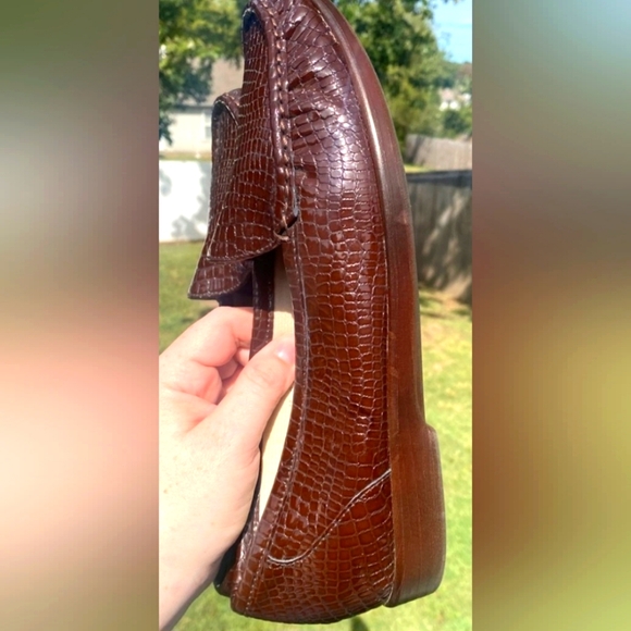 SAS Espresso Colored Crocodile Pattern Loafers - Picture 2 of 4